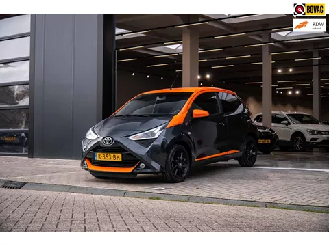 Toyota Aygo 1.0 VVT-i x-JBL |Camera|Cruise Control|