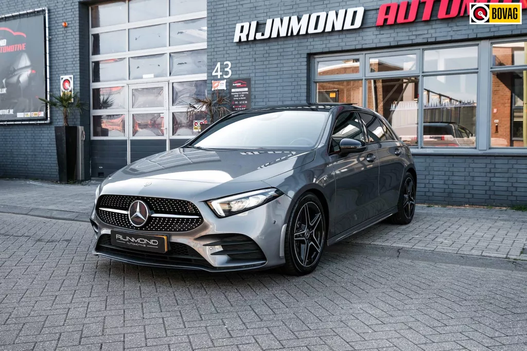 Mercedes-Benz A-klasse 200 Business Solution AMG|Pano|Camera|Carplay|Sfeer-Verlichting|